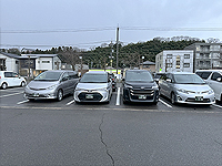 各地から集まったバン型霊柩車